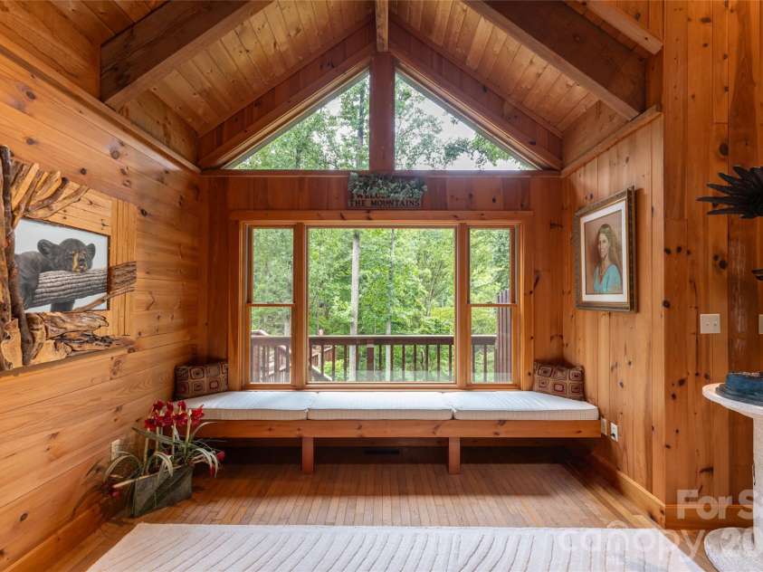 163 Tweetys Knoll, Burnsville, NC 28714.  MLS# CAR4281512, YatesRealty ID 853. 
