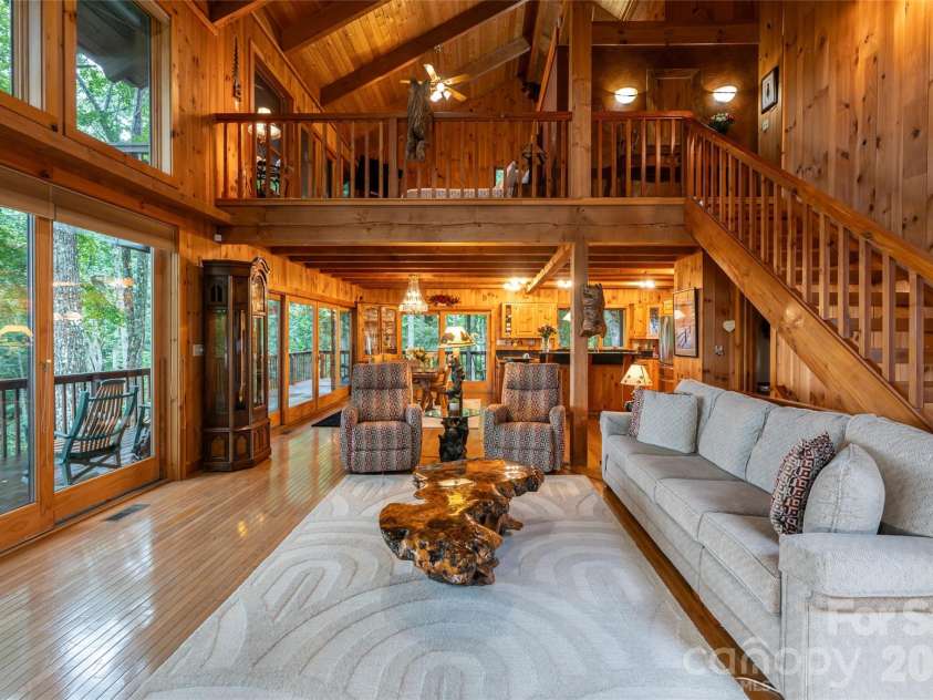 163 Tweetys Knoll, Burnsville, NC 28714.  MLS# CAR4281512, YatesRealty ID 853. 