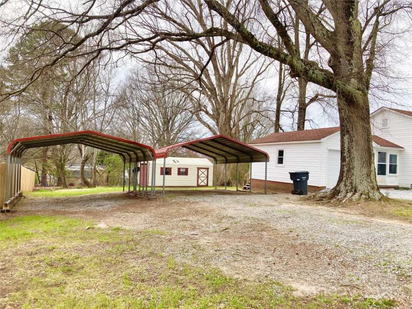 211 1st Street, Landis, NC 28088.  MLS# CAR4233473, YatesRealty ID 8531. 