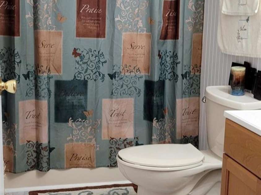 4721 Petra Mill Road, Granite Falls, NC 28630.  MLS# CAR4244807, YatesRealty ID 8532. Master bathroom