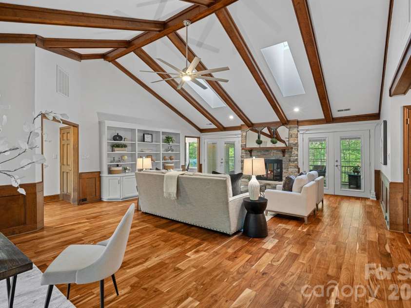 9500 Hampton Oaks Lane, Charlotte, NC 28270.  MLS# CAR4363380, YatesRealty ID 8532. 