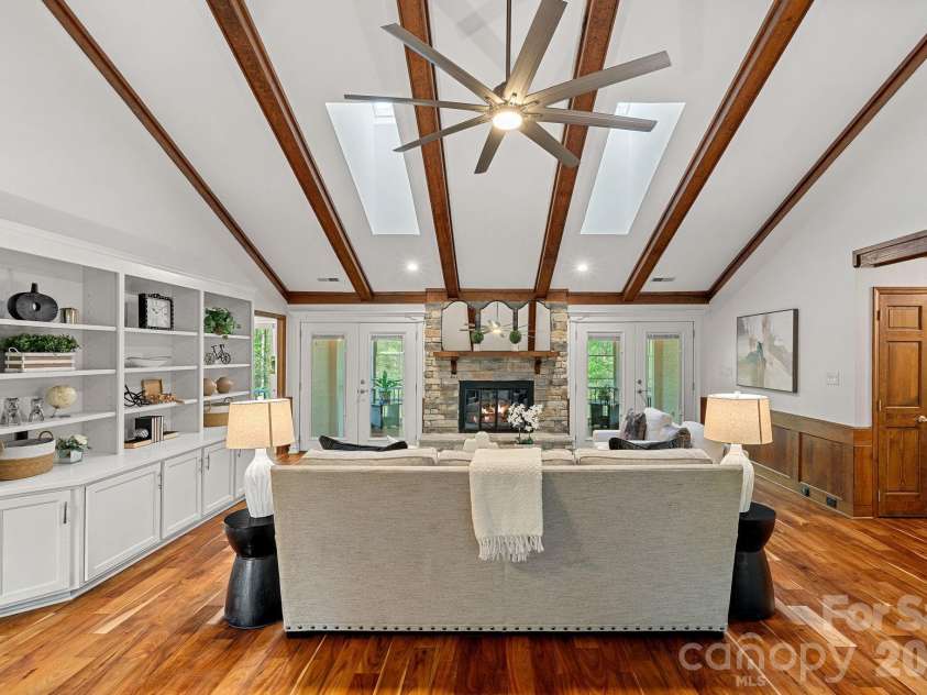 9500 Hampton Oaks Lane, Charlotte, NC 28270.  MLS# CAR4363380, YatesRealty ID 8532. 