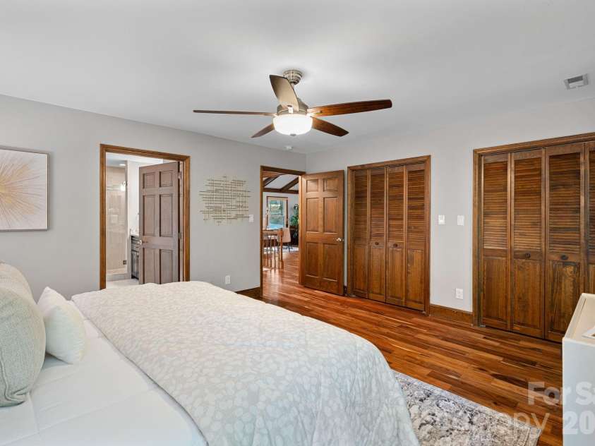 9500 Hampton Oaks Lane, Charlotte, NC 28270.  MLS# CAR4363380, YatesRealty ID 8532. 