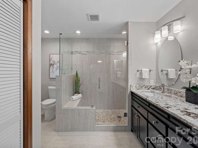 9500 Hampton Oaks Lane, Charlotte, NC 28270.  MLS# CAR4363380, YatesRealty ID 8532. 