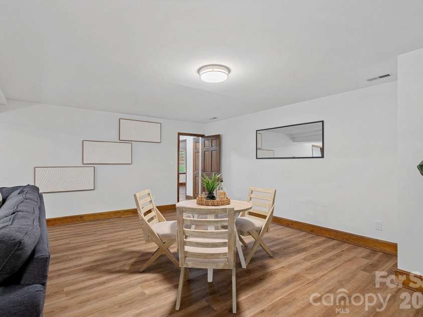 9500 Hampton Oaks Lane, Charlotte, NC 28270.  MLS# CAR4363380, YatesRealty ID 8532. 