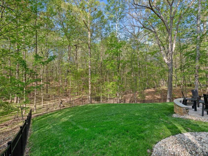 9500 Hampton Oaks Lane, Charlotte, NC 28270.  MLS# CAR4363380, YatesRealty ID 8532. 