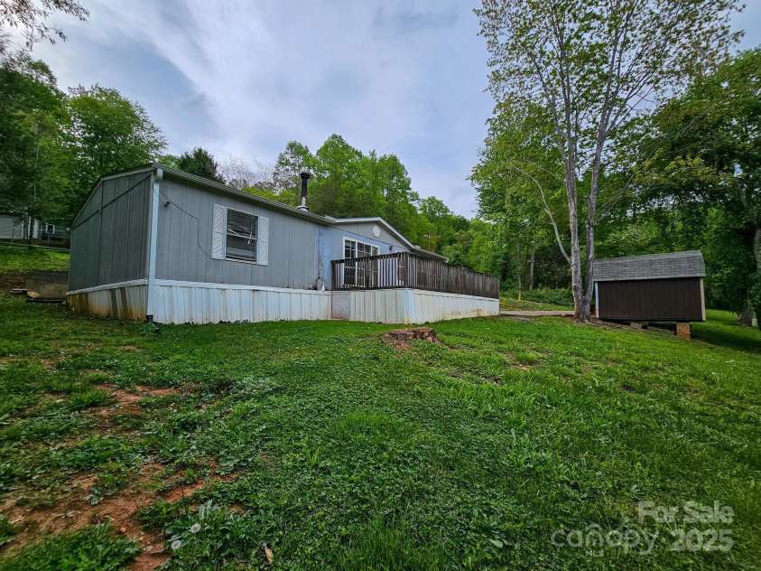 125 Ridgedale Road, Candler, NC 28715.  MLS# CAR4232552, YatesRealty ID 8533. 