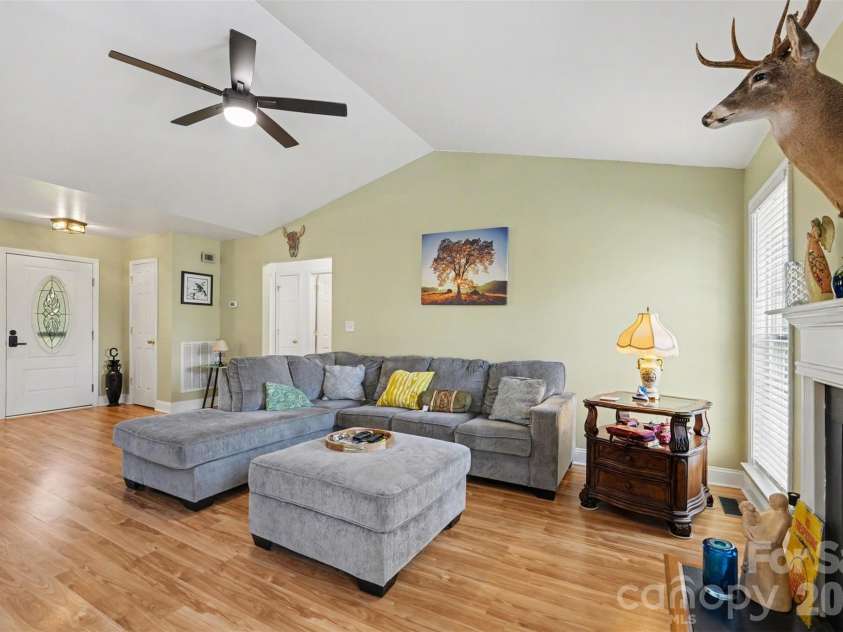 129 Falling Leaf Lane, Statesville, NC 28677.  MLS# CAR4360143, YatesRealty ID 8533. 