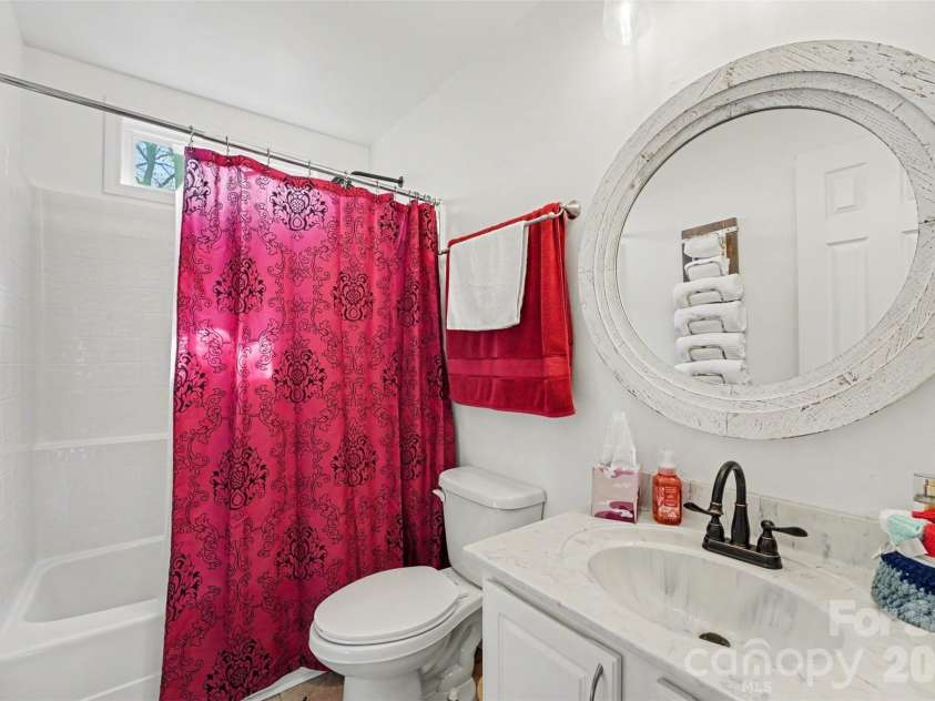 129 Falling Leaf Lane, Statesville, NC 28677.  MLS# CAR4360143, YatesRealty ID 8533. 