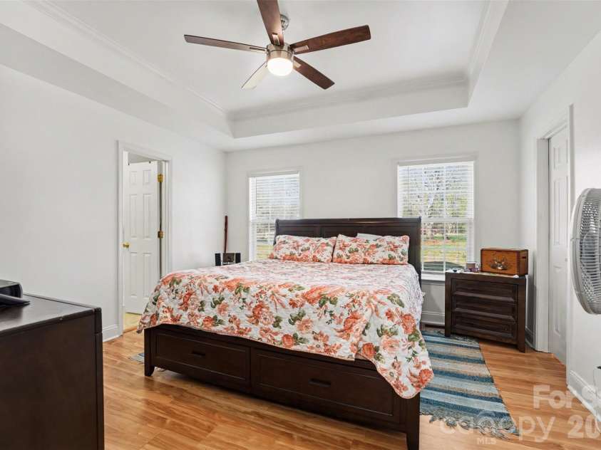 129 Falling Leaf Lane, Statesville, NC 28677.  MLS# CAR4360143, YatesRealty ID 8533. 