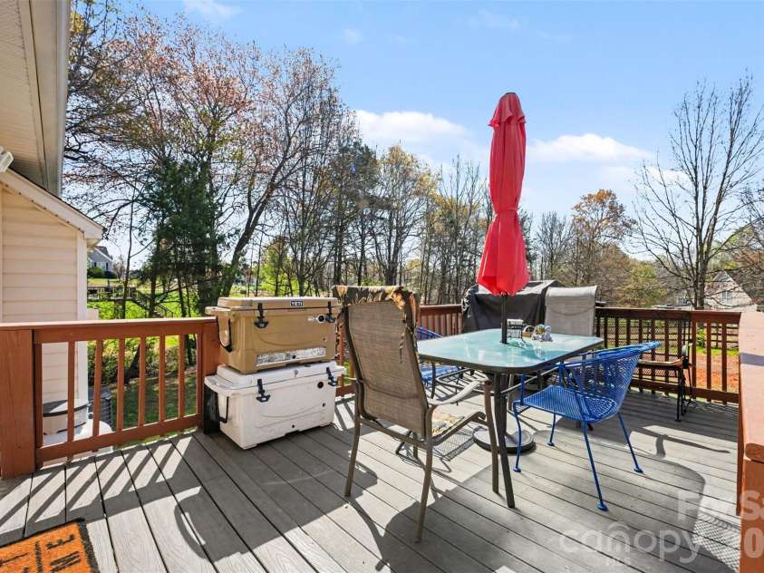 129 Falling Leaf Lane, Statesville, NC 28677.  MLS# CAR4360143, YatesRealty ID 8533. 