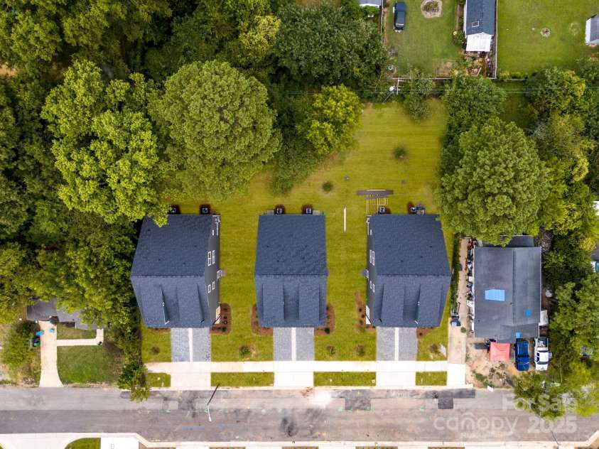 2426 Arty Avenue, Charlotte, NC 28208.  MLS# CAR4284612, YatesRealty ID 8534. 