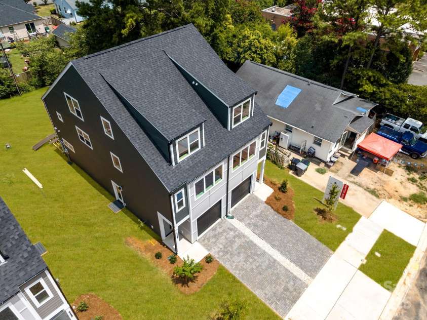2426 Arty Avenue, Charlotte, NC 28208.  MLS# CAR4284612, YatesRealty ID 8534. 