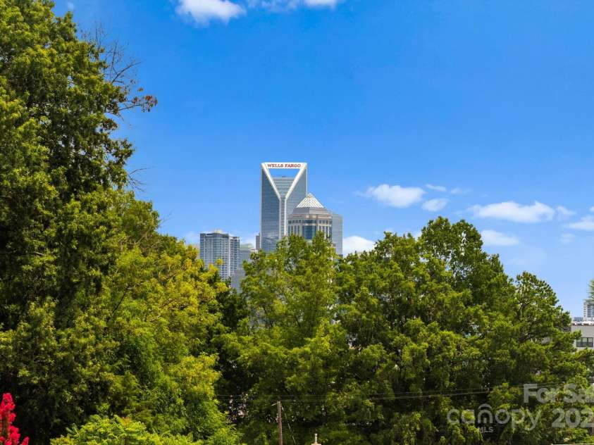 2426 Arty Avenue, Charlotte, NC 28208.  MLS# CAR4284612, YatesRealty ID 8534. 