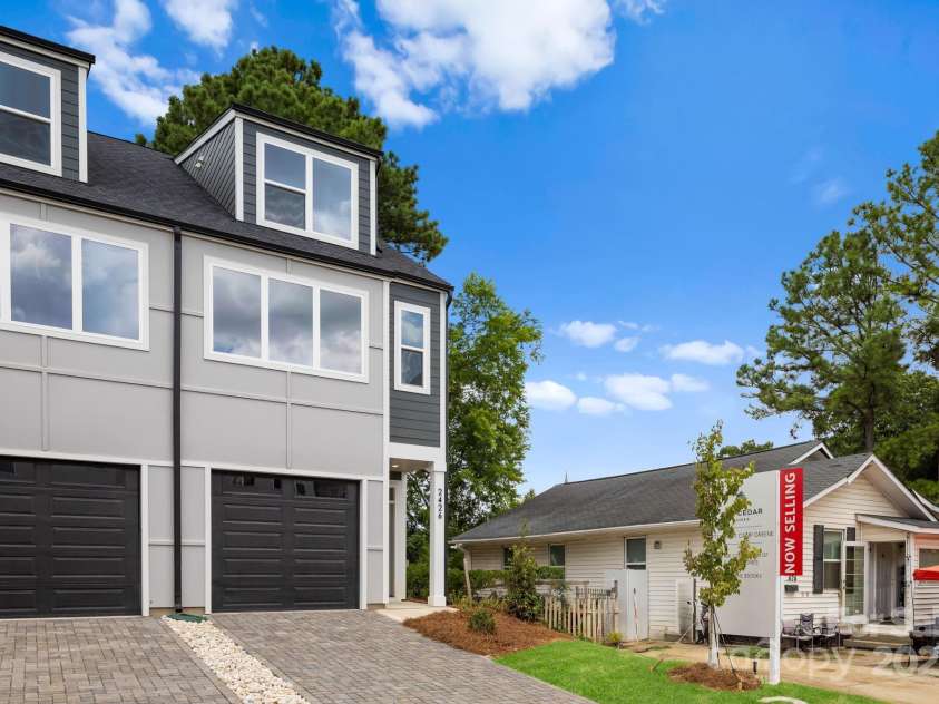 2426 Arty Avenue, Charlotte, NC 28208.  MLS# CAR4284612, YatesRealty ID 8534. 