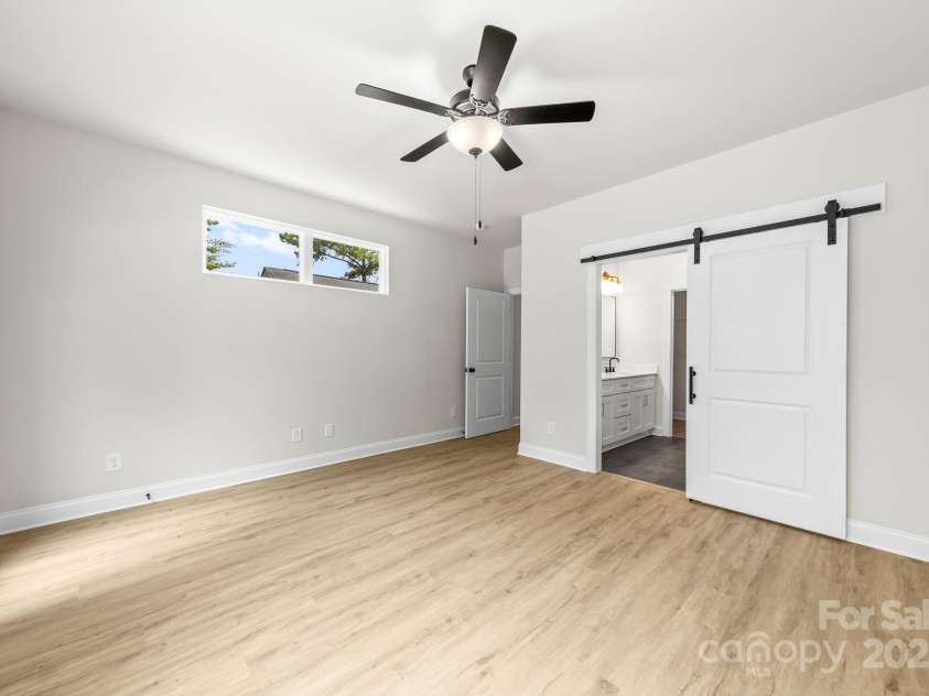 2426 Arty Avenue, Charlotte, NC 28208.  MLS# CAR4284612, YatesRealty ID 8534. 