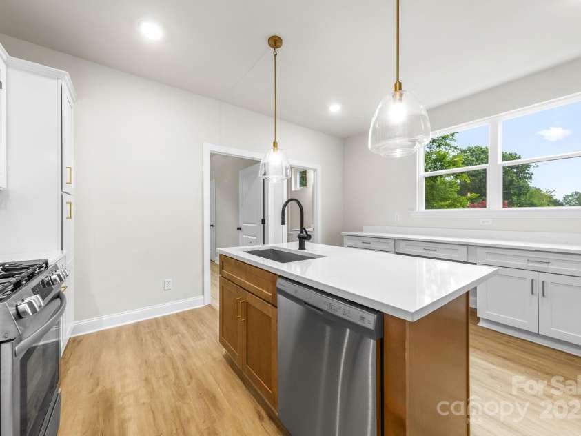 2426 Arty Avenue, Charlotte, NC 28208.  MLS# CAR4284612, YatesRealty ID 8534. 