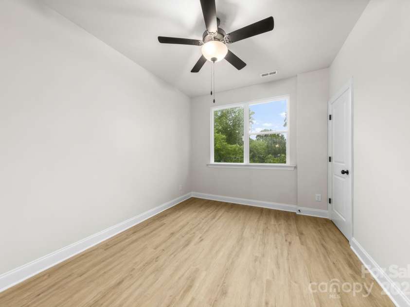 2426 Arty Avenue, Charlotte, NC 28208.  MLS# CAR4284612, YatesRealty ID 8534. 