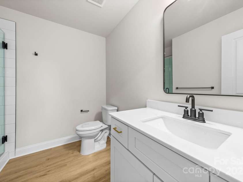 2426 Arty Avenue, Charlotte, NC 28208.  MLS# CAR4284612, YatesRealty ID 8534. 