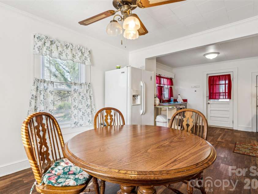 7910 Nc Hwy 90 Highway, Stony Point, NC 28678.  MLS# CAR4360101, YatesRealty ID 8537. Dining
