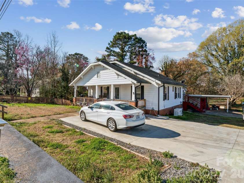 7910 Nc Hwy 90 Highway, Stony Point, NC 28678.  MLS# CAR4360101, YatesRealty ID 8537. Front of home