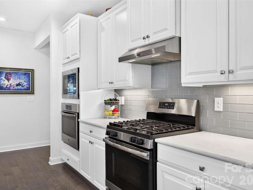 5219 Larewood Drive, Charlotte, NC 28215.  MLS# CAR4298540, YatesRealty ID 8538. 