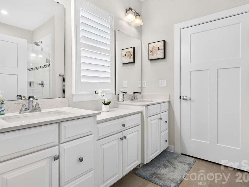 5219 Larewood Drive, Charlotte, NC 28215.  MLS# CAR4298540, YatesRealty ID 8538. 