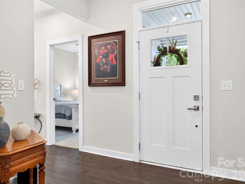 5219 Larewood Drive, Charlotte, NC 28215.  MLS# CAR4298540, YatesRealty ID 8538. 
