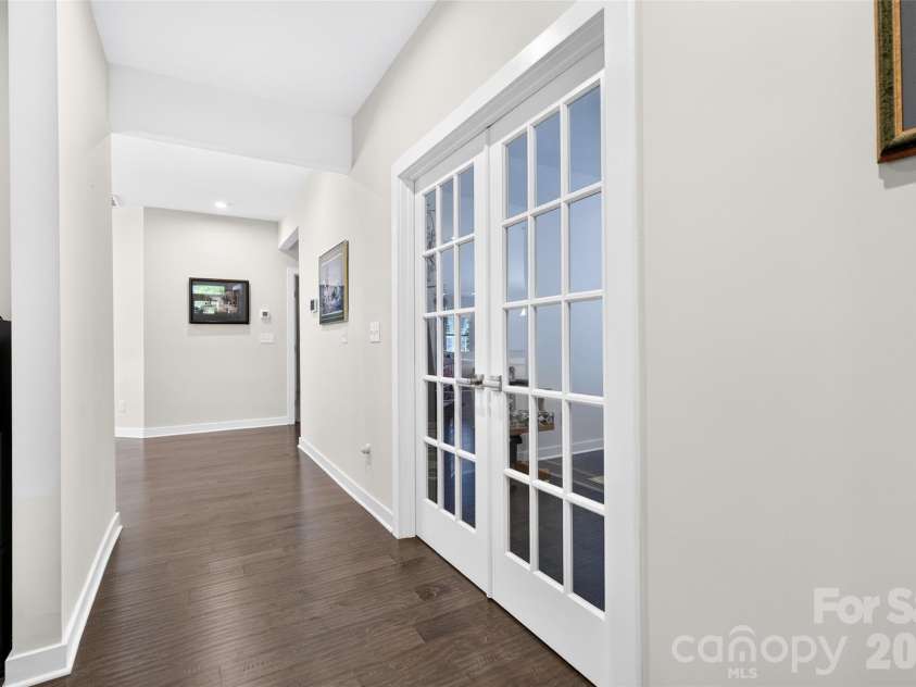 5219 Larewood Drive, Charlotte, NC 28215.  MLS# CAR4298540, YatesRealty ID 8538. 