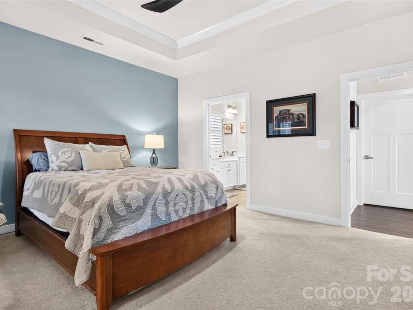 5219 Larewood Drive, Charlotte, NC 28215.  MLS# CAR4298540, YatesRealty ID 8538. 