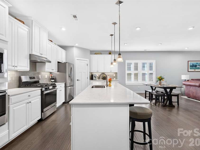 5219 Larewood Drive, Charlotte, NC 28215.  MLS# CAR4298540, YatesRealty ID 8538. 