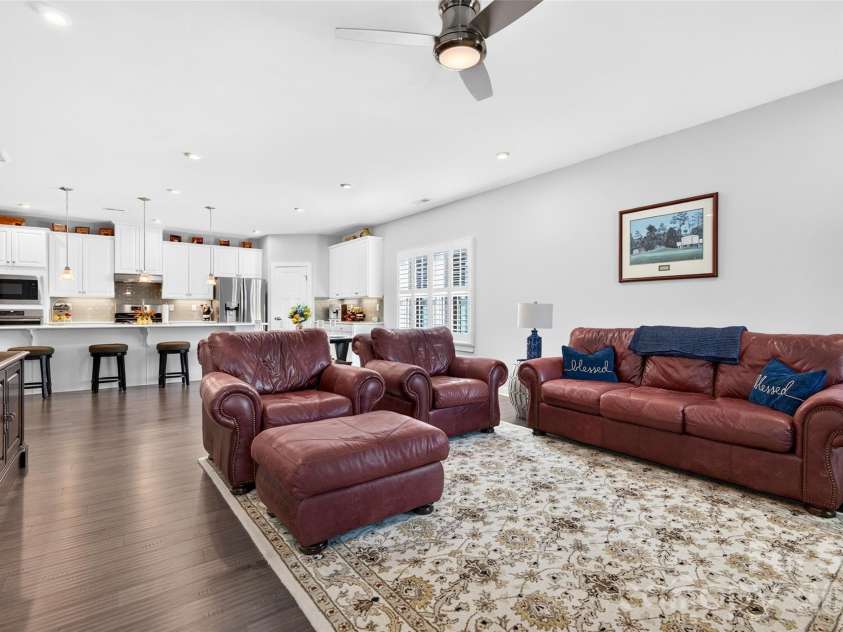 5219 Larewood Drive, Charlotte, NC 28215.  MLS# CAR4298540, YatesRealty ID 8538. 