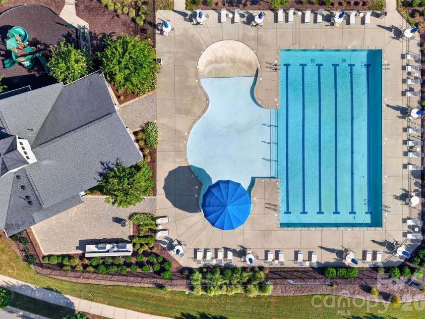 5219 Larewood Drive, Charlotte, NC 28215.  MLS# CAR4298540, YatesRealty ID 8538. 
