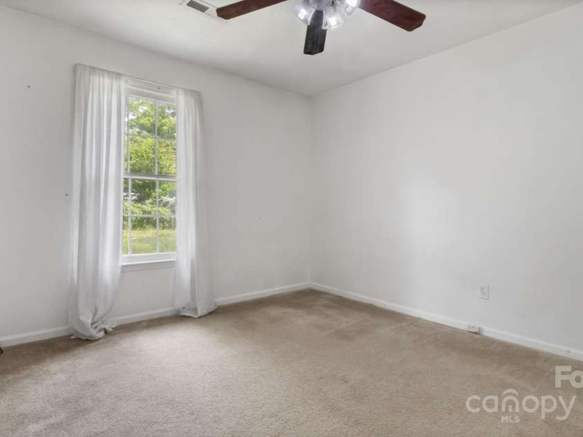 6915 Norchester Court, Charlotte, NC 28227.  MLS# CAR4250063, YatesRealty ID 8539. 3rd bedroom