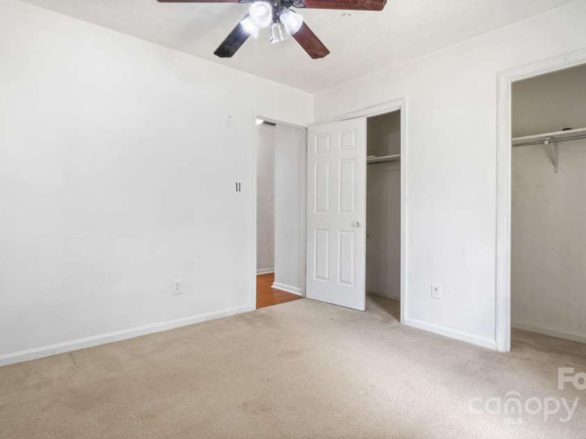 6915 Norchester Court, Charlotte, NC 28227.  MLS# CAR4250063, YatesRealty ID 8539. 3rd bedroom has two closets