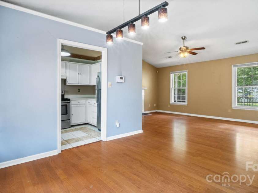 6915 Norchester Court, Charlotte, NC 28227.  MLS# CAR4250063, YatesRealty ID 8539. Kitchen may be able to be opened up!