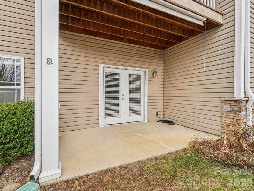 9 Northbrook Place, Asheville, NC 28804.  MLS# CAR4341315, YatesRealty ID 8539. 