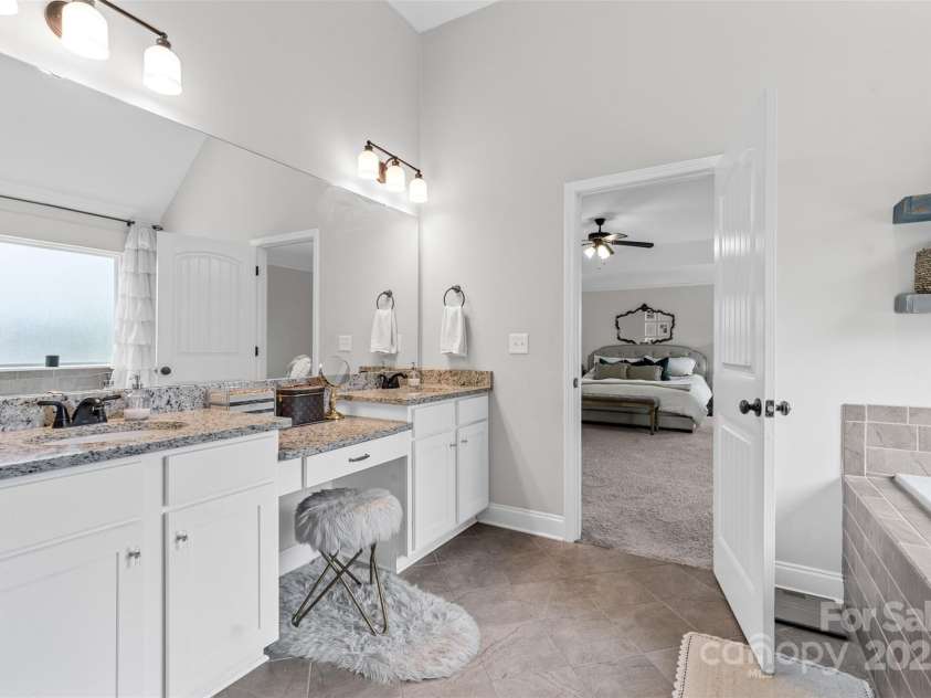 2633 Lakefront Drive, Belmont, NC 28012.  MLS# CAR4310302, YatesRealty ID 854. 