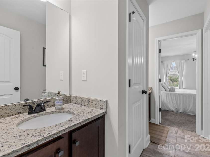 2633 Lakefront Drive, Belmont, NC 28012.  MLS# CAR4310302, YatesRealty ID 854. 