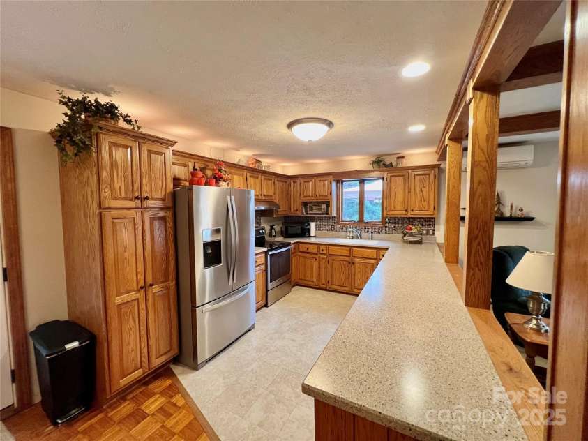 567 Daniel Daughters Drive, West Jefferson, NC 28694.  MLS# CAR4308921, YatesRealty ID 854. 