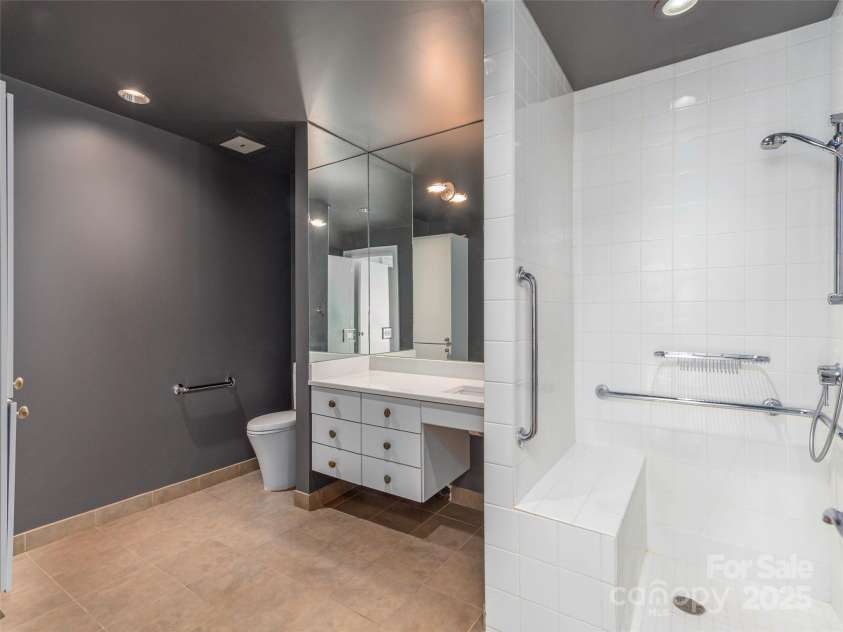 21 Battery Park Avenue, Asheville, NC 28801.  MLS# CAR4067139, YatesRealty ID 8540. Another View of the Primary Bath