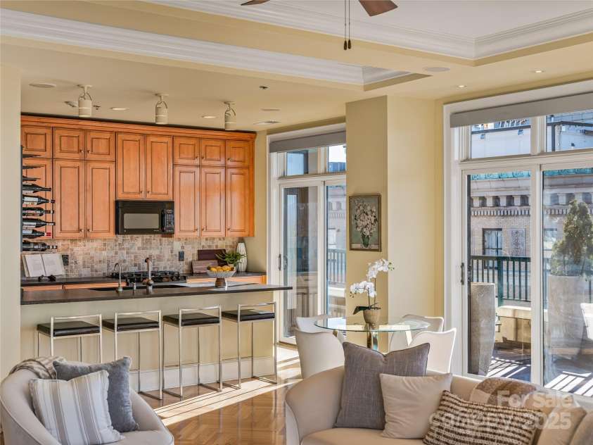 21 Battery Park Avenue, Asheville, NC 28801.  MLS# CAR4322706, YatesRealty ID 8540. Kitchen with balcony access