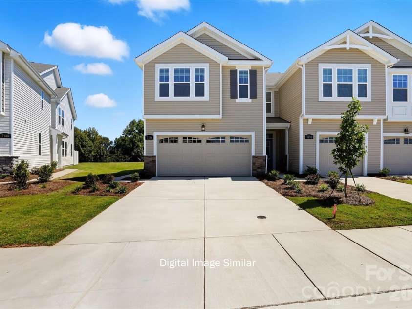 6027 Mallow Crossing Lane, Charlotte, NC 28213.  MLS# CAR4344233, YatesRealty ID 8540. 