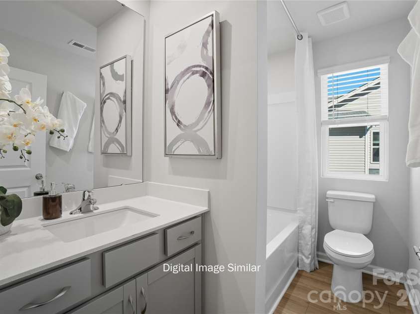 6027 Mallow Crossing Lane, Charlotte, NC 28213.  MLS# CAR4344233, YatesRealty ID 8540. 