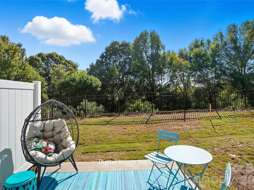 6027 Mallow Crossing Lane, Charlotte, NC 28213.  MLS# CAR4344233, YatesRealty ID 8540. 