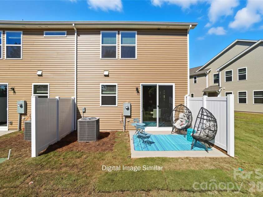 6027 Mallow Crossing Lane, Charlotte, NC 28213.  MLS# CAR4344233, YatesRealty ID 8540. 