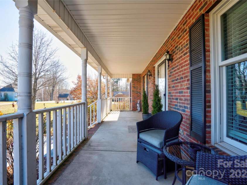 116 Country Creek Drive, Kings Mountain, NC 28086.  MLS# CAR4213874, YatesRealty ID 8542. 