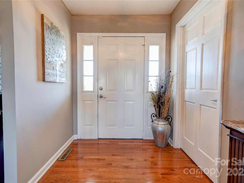 116 Country Creek Drive, Kings Mountain, NC 28086.  MLS# CAR4213874, YatesRealty ID 8542. 