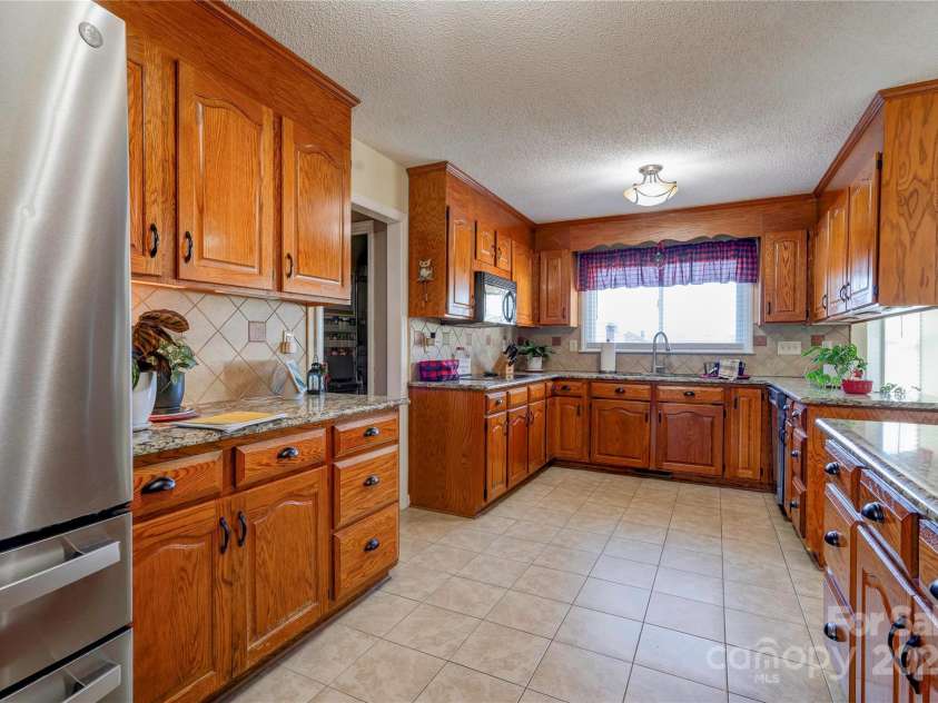 116 Country Creek Drive, Kings Mountain, NC 28086.  MLS# CAR4213874, YatesRealty ID 8542. 