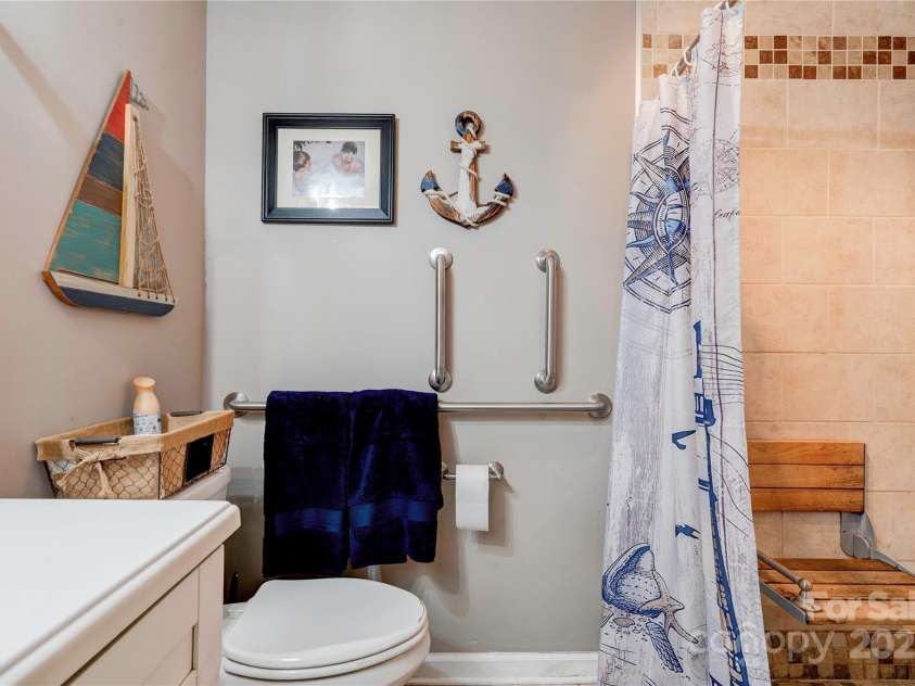 116 Country Creek Drive, Kings Mountain, NC 28086.  MLS# CAR4213874, YatesRealty ID 8542. 